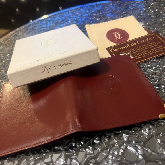 π₯π₯π₯ SOLD π₯π₯π₯π₯ Pre-Loved Vintage Must Be Cartier Wallet - Picture 5 of 9